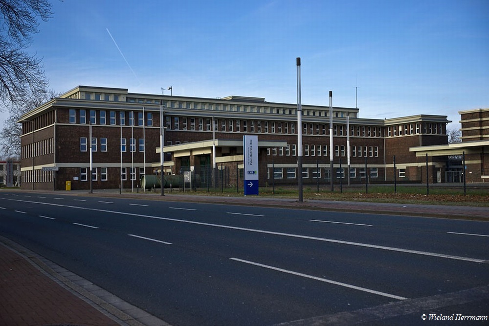 Bau_02